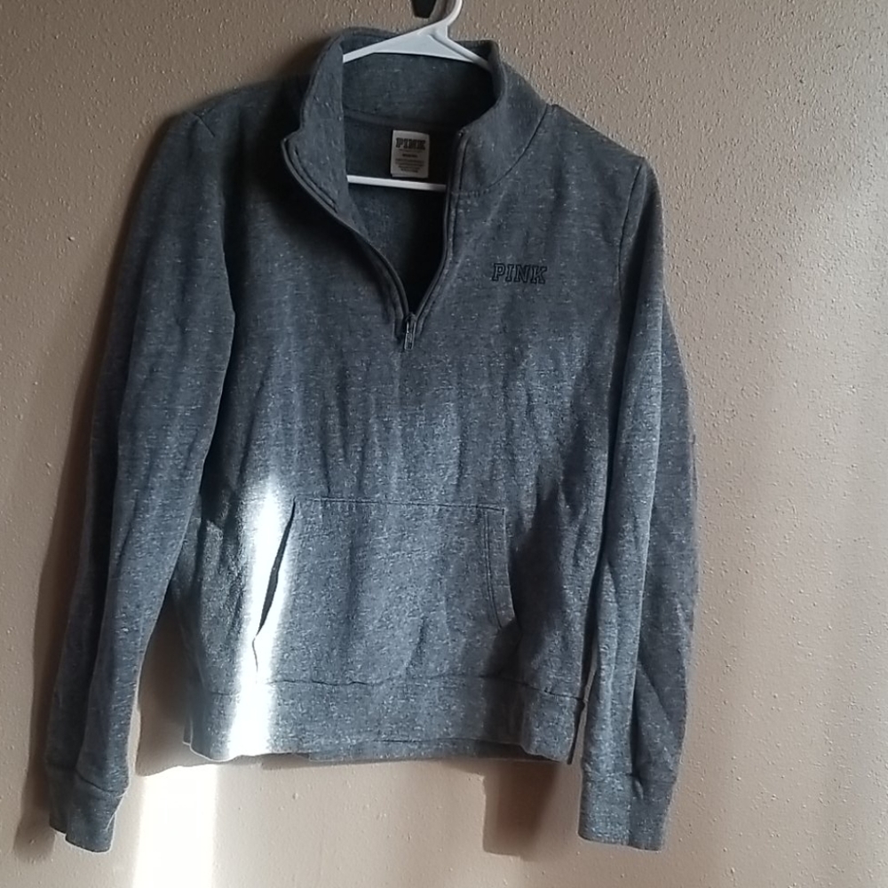 VS pullover sweater